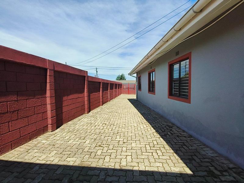 To Let Commercial Property for Rent in Mthata Eastern Cape